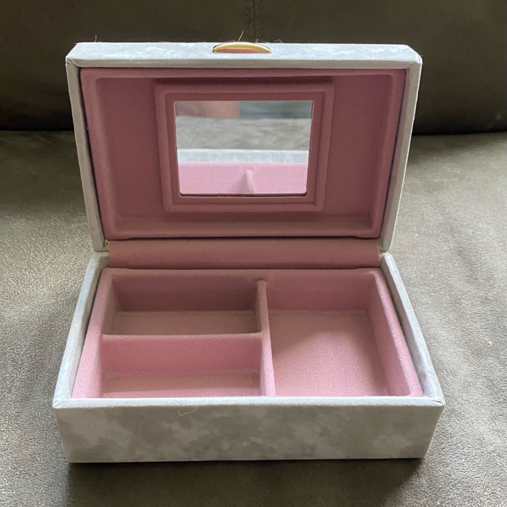 Vintage Mele Jewelry Box With Tags